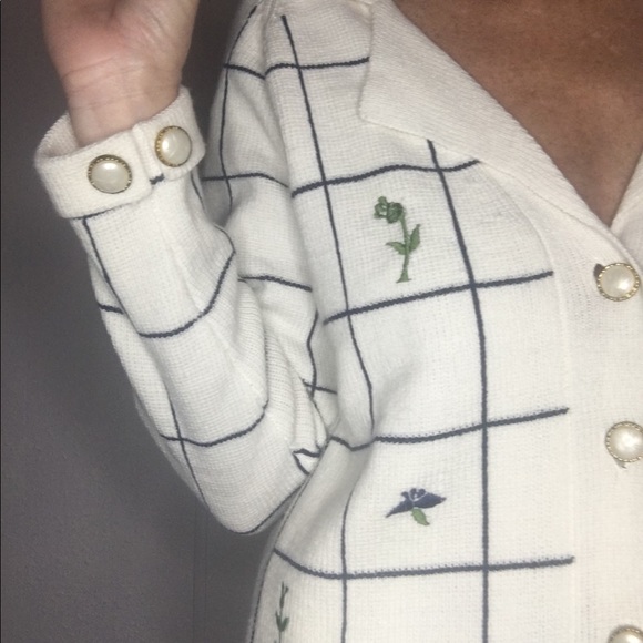 💐VTG 60s acrylic button down sweater - Picture 4 of 11